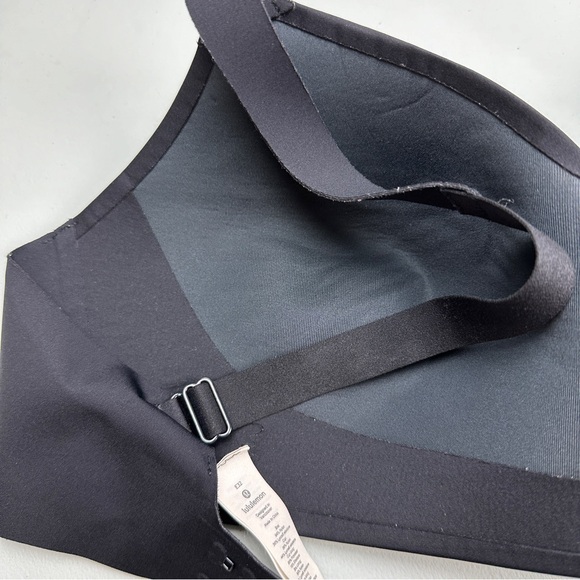 Lululemon Hold True Bra, Black - Picture 16 of 16